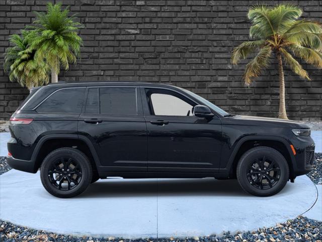 2026 Jeep Grand Cherokee GRAND CHEROKEE LAREDO ALTITUDE 4X4 2026 Jeep Grand Cherokee GRAND CHEROKEE LAREDO ALTITUDE 4X4