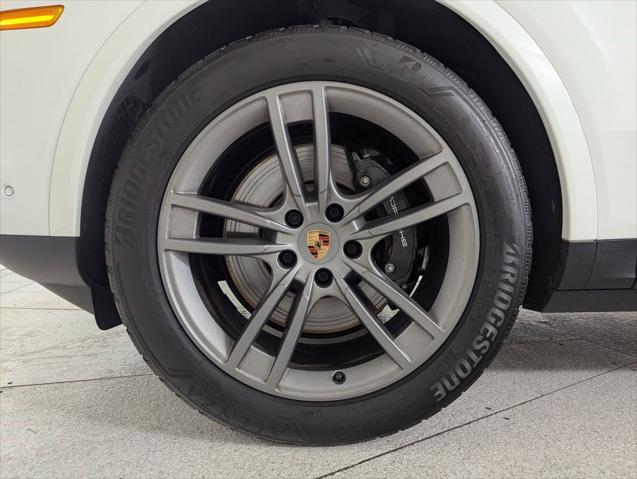 2025 Porsche Cayenne Unknown