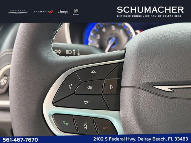 2027 Chrysler Pacifica Select