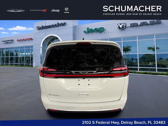 2027 Chrysler Pacifica Select