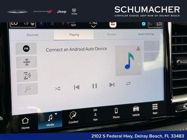 2027 Chrysler Pacifica Select