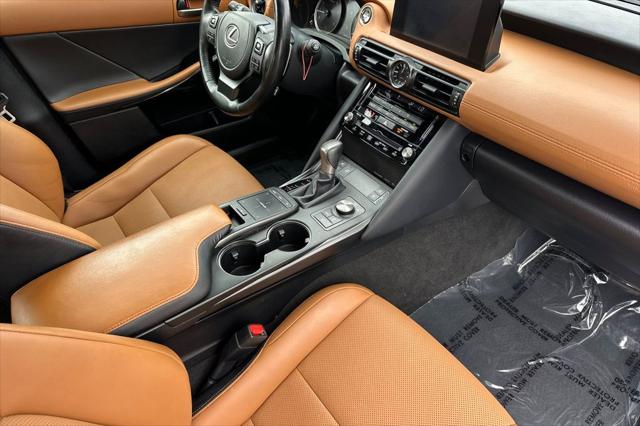 2023 Lexus IS 300 300