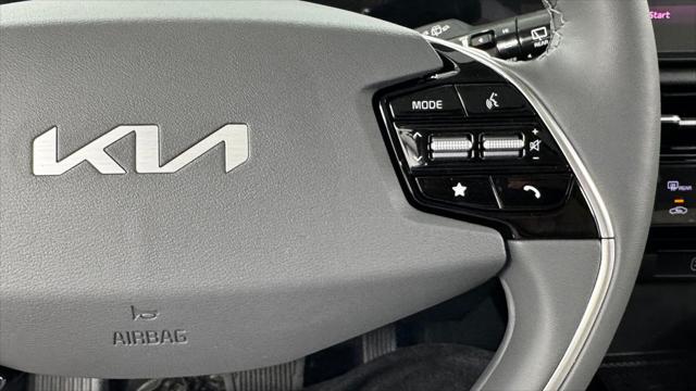 2026 Kia Niro SX
