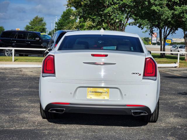 2023 Chrysler 300 300S