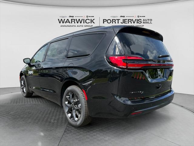 2027 Chrysler Pacifica Limited