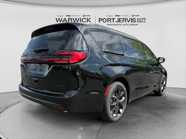 2027 Chrysler Pacifica Limited