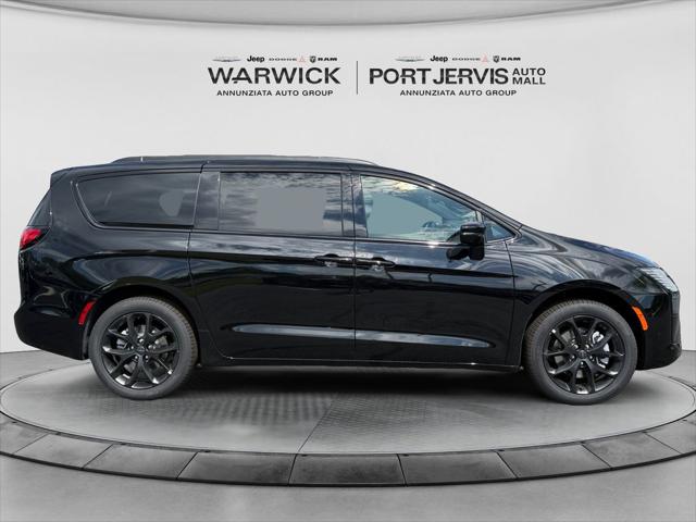 2027 Chrysler Pacifica Limited