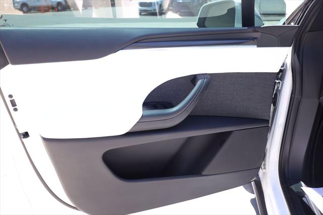 2022 Tesla Model X Plaid Tri Motor All-Wheel Drive