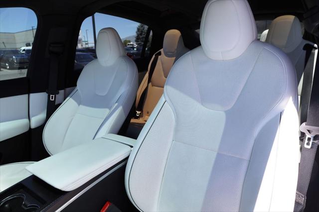 2022 Tesla Model X Plaid Tri Motor All-Wheel Drive
