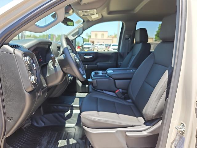 2026 GMC Sierra 2500HD Crew Cab, Standard Bed, Pro, 4WD