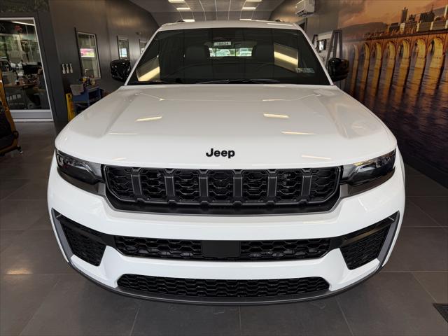 2026 Jeep Grand Cherokee GRAND CHEROKEE LAREDO ALTITUDE 4X4 2026 Jeep Grand Cherokee GRAND CHEROKEE LAREDO ALTITUDE 4X4