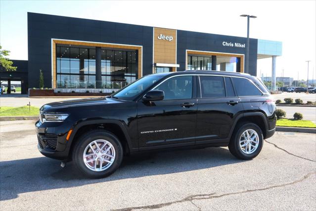 2026 Jeep Grand Cherokee GRAND CHEROKEE LAREDO X 4X4