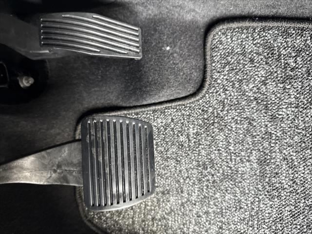 New 2026 Diamond Black Crystal Pearl-Coat Exterior Paint Jeep 85th Anniversary image 42