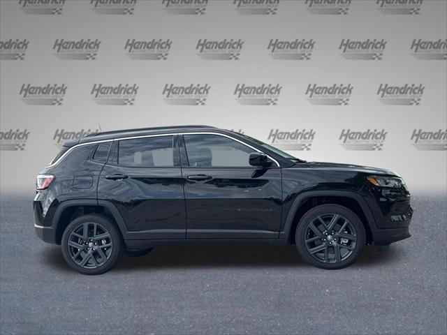New 2026 Diamond Black Crystal Pearl-Coat Exterior Paint Jeep 85th Anniversary image 36