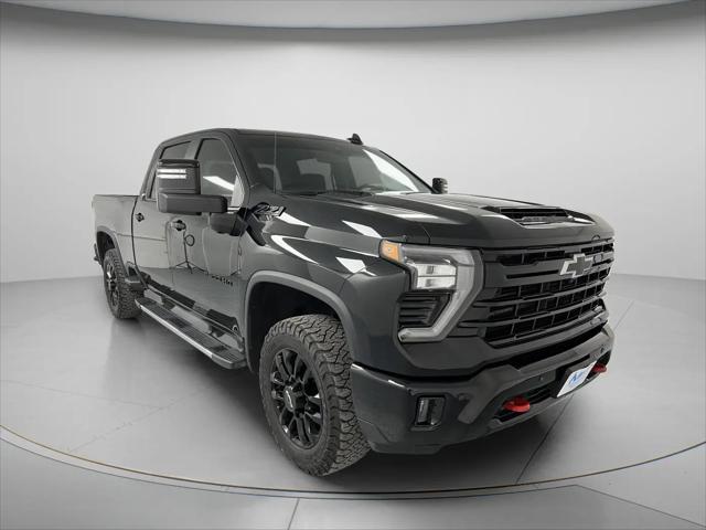 2025 Chevrolet Silverado 2500HD 4WD Crew Cab Standard Bed LT