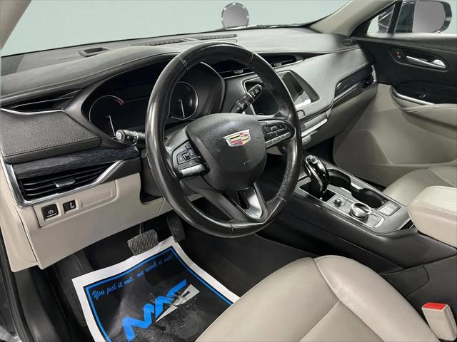 2023 Cadillac XT4 FWD Premium Luxury