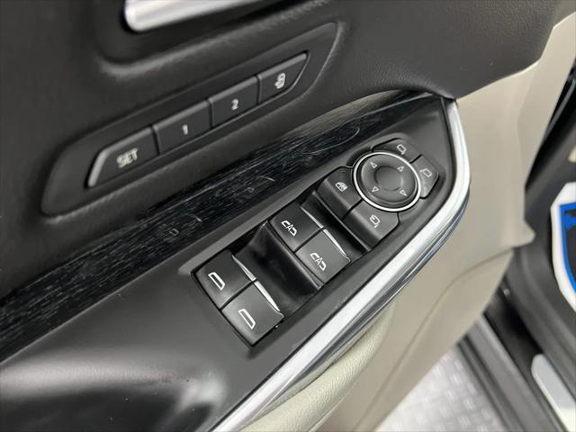 2023 Cadillac XT4 FWD Premium Luxury