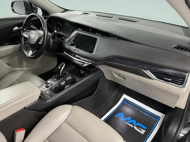 2023 Cadillac XT4 FWD Premium Luxury