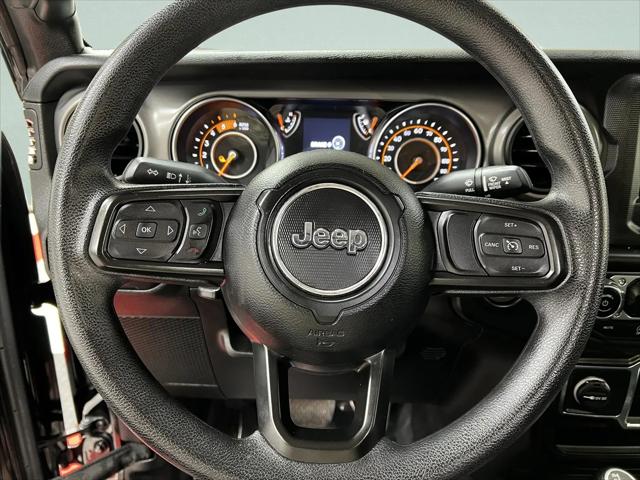 2022 Jeep Gladiator Sport