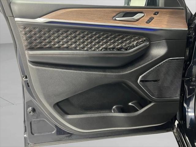 2022 Jeep Grand Cherokee Summit 4x4