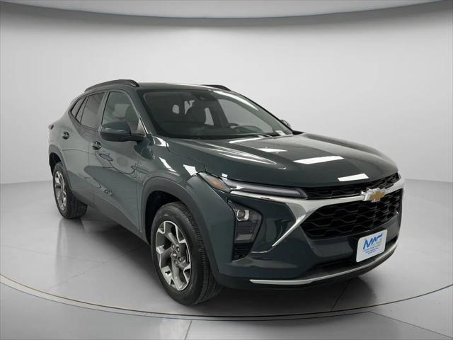2025 Chevrolet Trax FWD LT