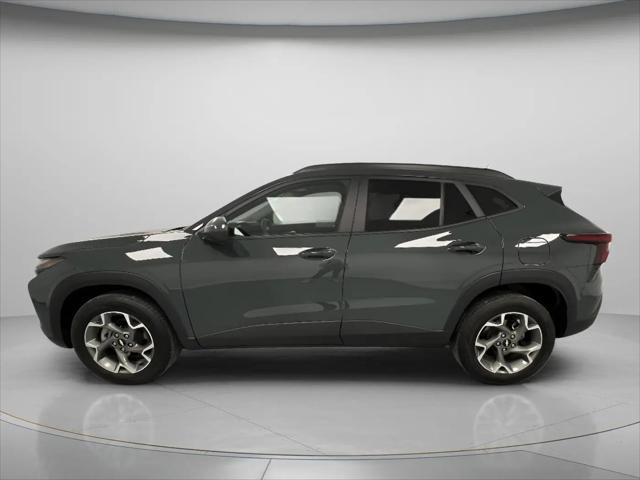 2025 Chevrolet Trax FWD LT