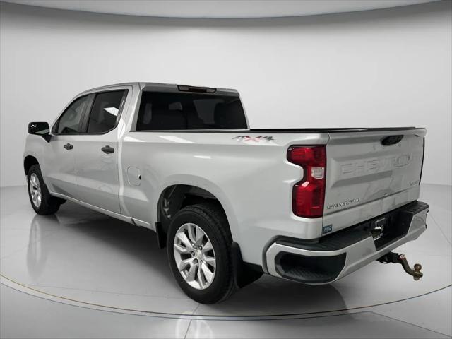 2022 Chevrolet Silverado 1500 4WD Crew Cab Standard Bed Custom
