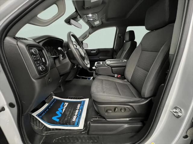 2022 Chevrolet Silverado 1500 4WD Crew Cab Standard Bed Custom