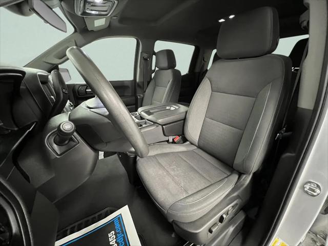 2022 Chevrolet Silverado 1500 4WD Crew Cab Standard Bed Custom