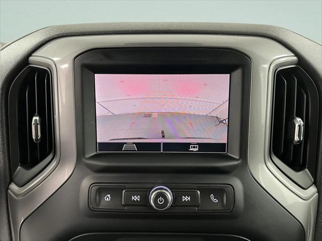 2022 Chevrolet Silverado 1500 4WD Crew Cab Standard Bed Custom