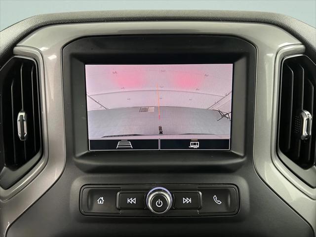 2022 Chevrolet Silverado 1500 4WD Crew Cab Standard Bed Custom
