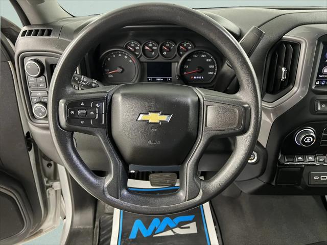 2022 Chevrolet Silverado 1500 4WD Crew Cab Standard Bed Custom