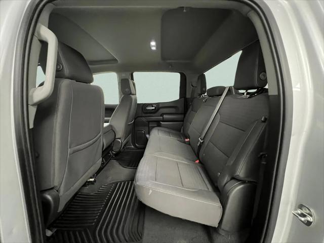 2022 Chevrolet Silverado 1500 4WD Crew Cab Standard Bed Custom