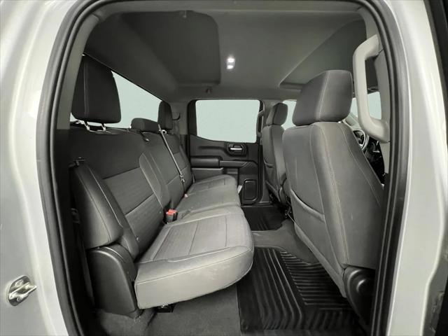 2022 Chevrolet Silverado 1500 4WD Crew Cab Standard Bed Custom