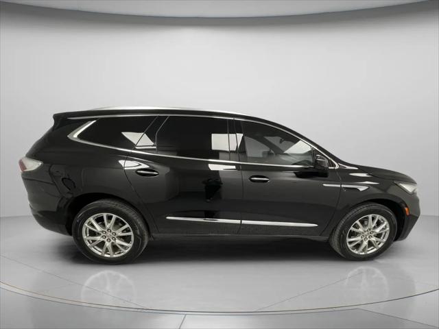 2023 Buick Enclave Essence FWD