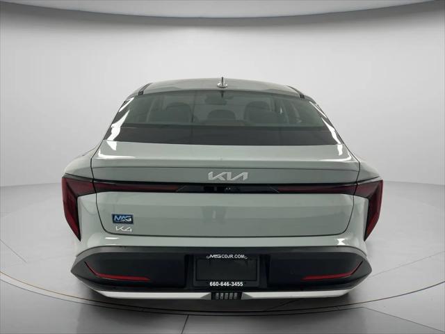 2025 Kia K4 LXS