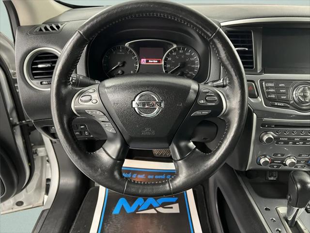 2019 Nissan Pathfinder SL