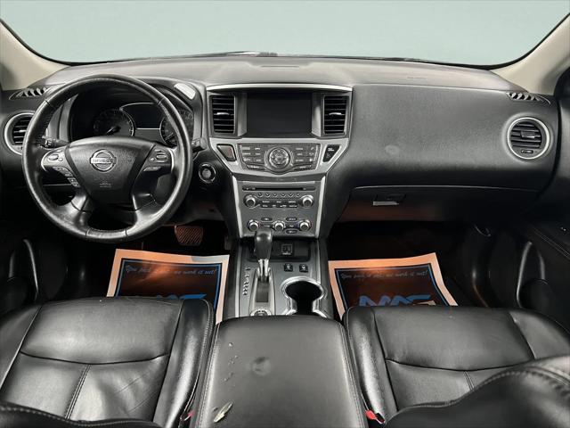 2019 Nissan Pathfinder SL