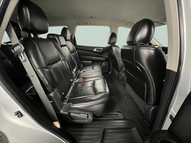 2019 Nissan Pathfinder SL