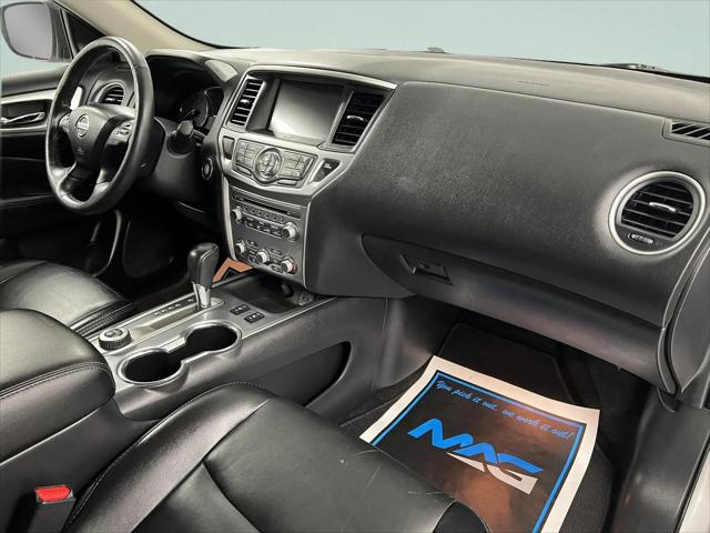 2019 Nissan Pathfinder SL