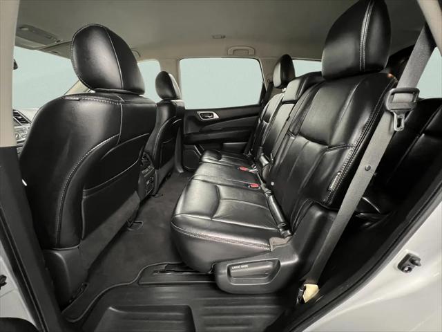 2019 Nissan Pathfinder SL