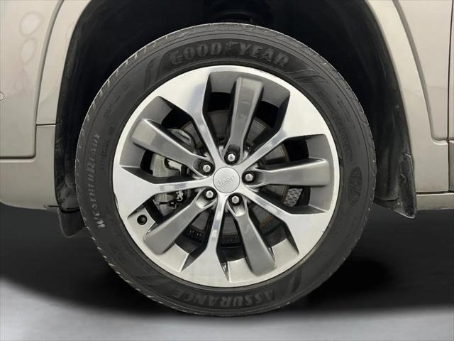 2019 Jeep Cherokee Overland FWD