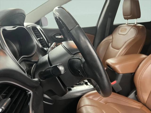 2019 Jeep Cherokee Overland FWD