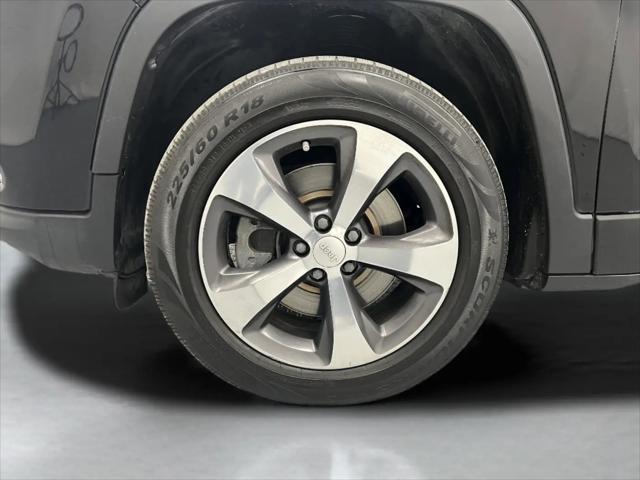 2019 Jeep Cherokee Limited FWD