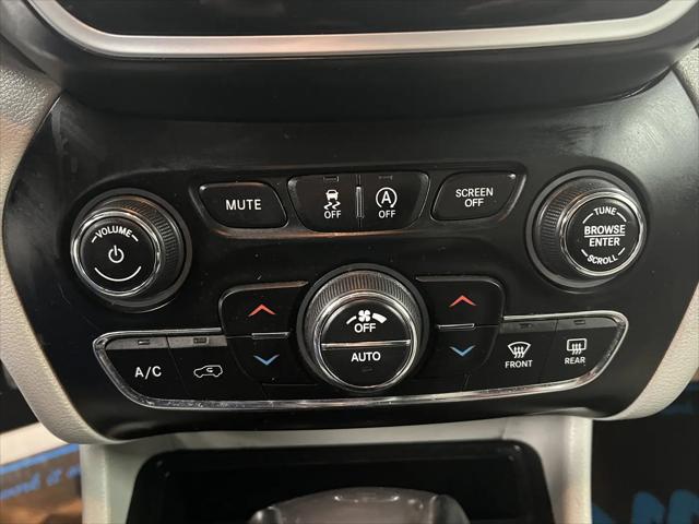 2019 Jeep Cherokee Limited FWD