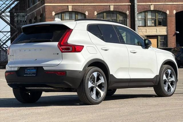 2026 Volvo XC40 Plus, B5 AWD Gas (mild hybrid), Dark
