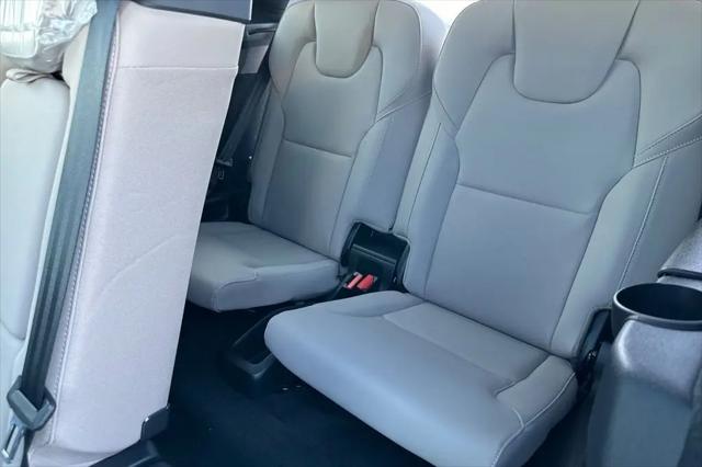 2026 Volvo XC90 Plus, B5 AWD Gas (mild hybrid), Gasoline, Bright, 7 Seats