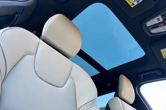 2026 Volvo XC90 Plus, B5 AWD Gas (mild hybrid), Gasoline, Bright, 7 Seats