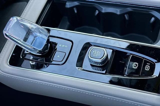 2026 Volvo XC90 Plus, B5 AWD Gas (mild hybrid), Gasoline, Bright, 7 Seats