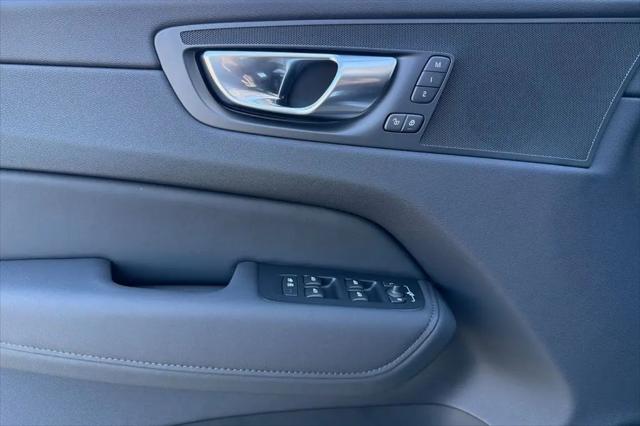 2026 Volvo XC60 B5 Core